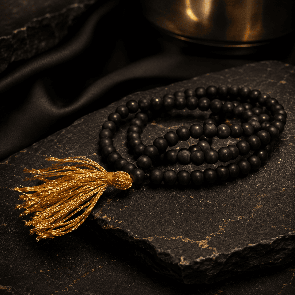 NATURAL KARUNGALI MALA